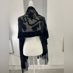 Elegant Black Floral Shawl